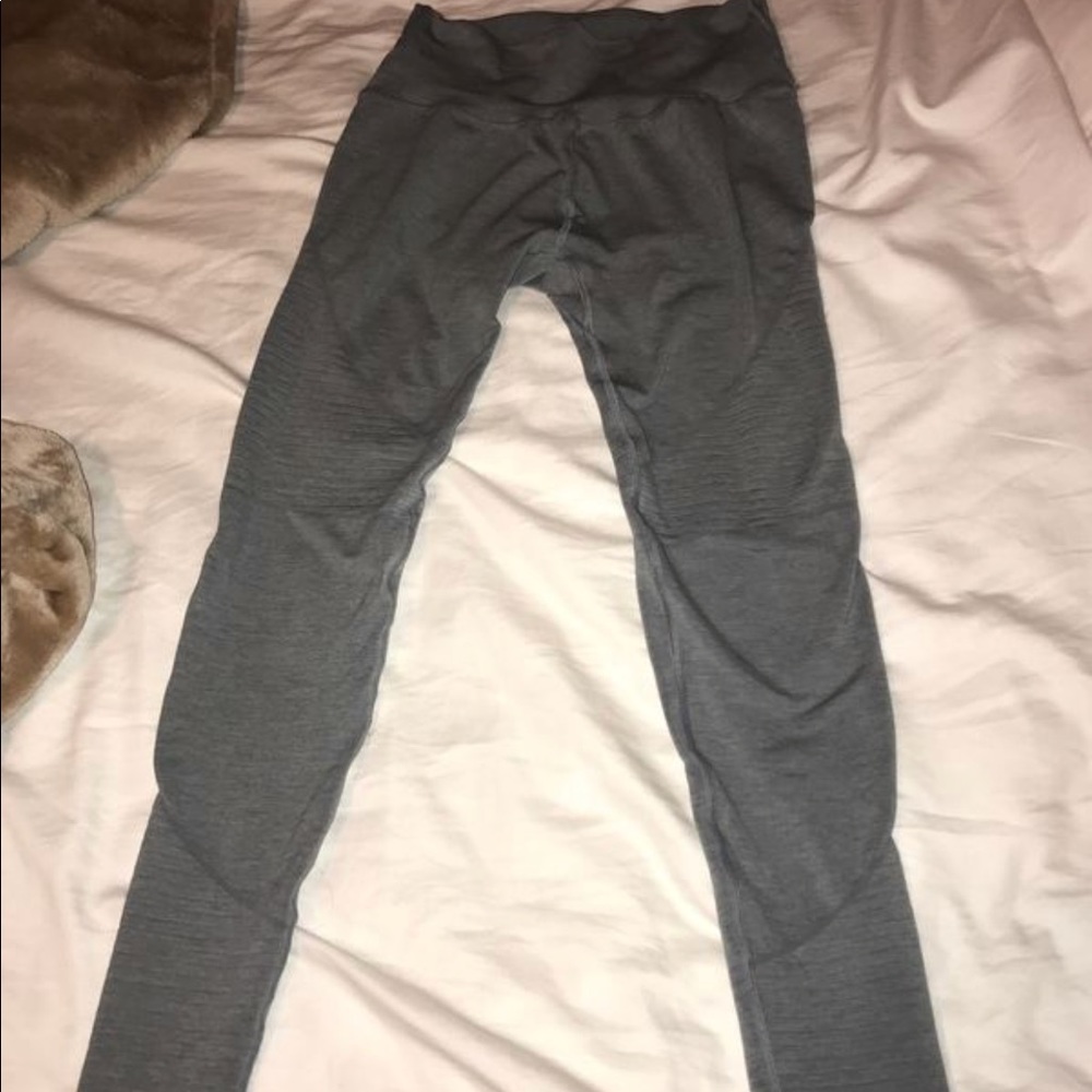 Cool grey Alphalete revival leggings